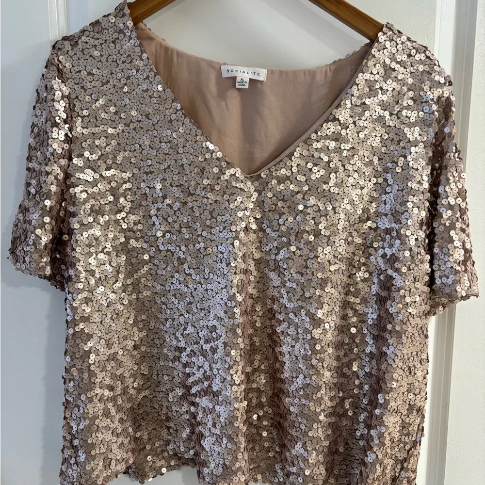 Socialite Rose Gold Sequin Blouse - Picture 3 of 7